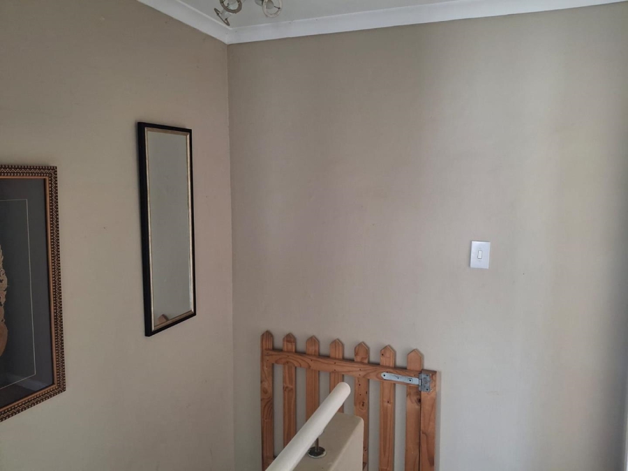 2 Bedroom Property for Sale in Woodbridge Island Western Cape